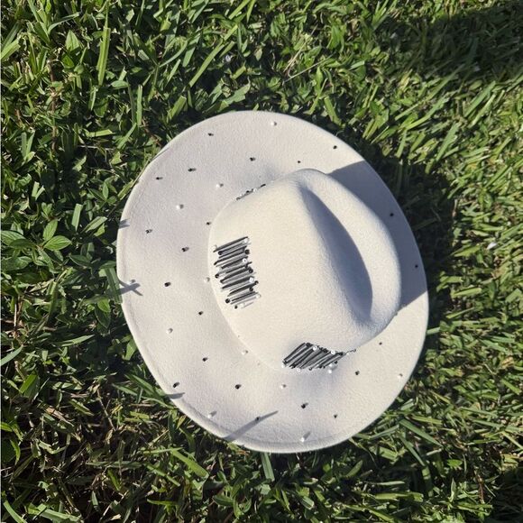 Wool Emboridered and Beaded Hat - BRAND NEW - FIts Most - Picture 2 of 4